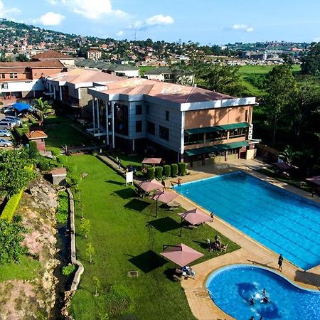 Silver Springs Hotel Kampala Esterno foto