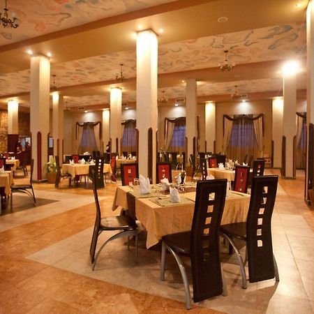 Silver Springs Hotel Kampala Esterno foto