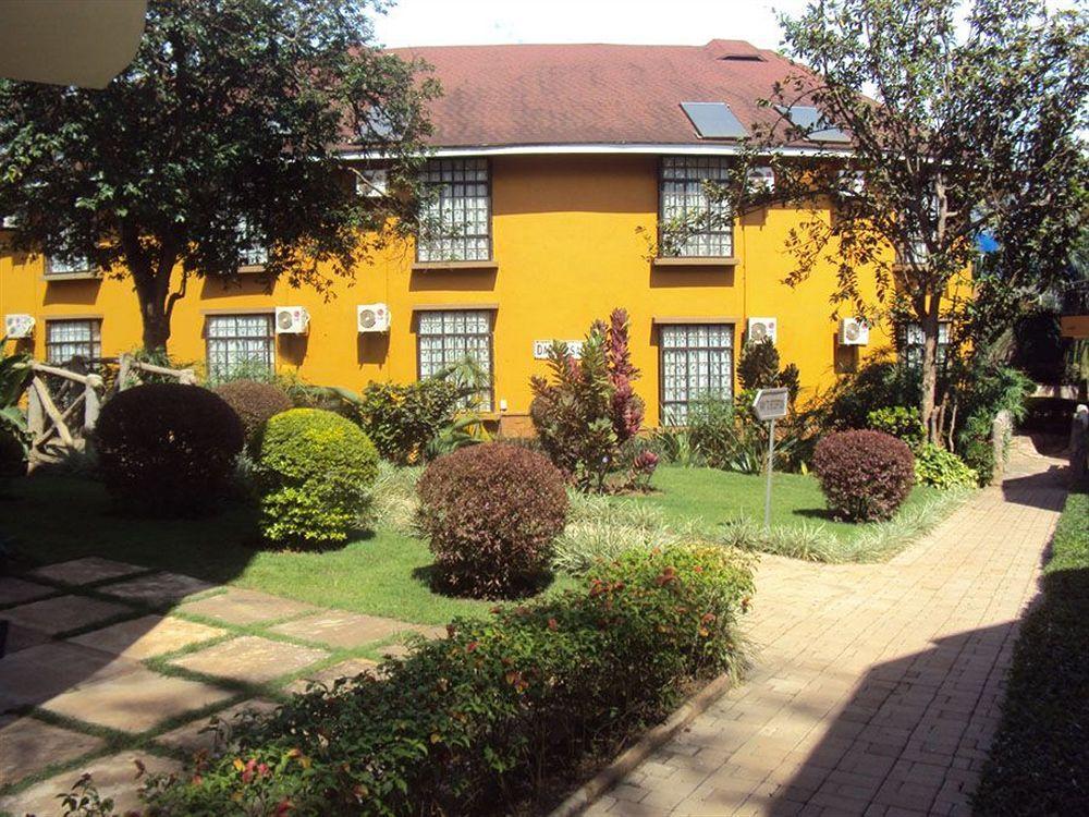 Silver Springs Hotel Kampala Esterno foto
