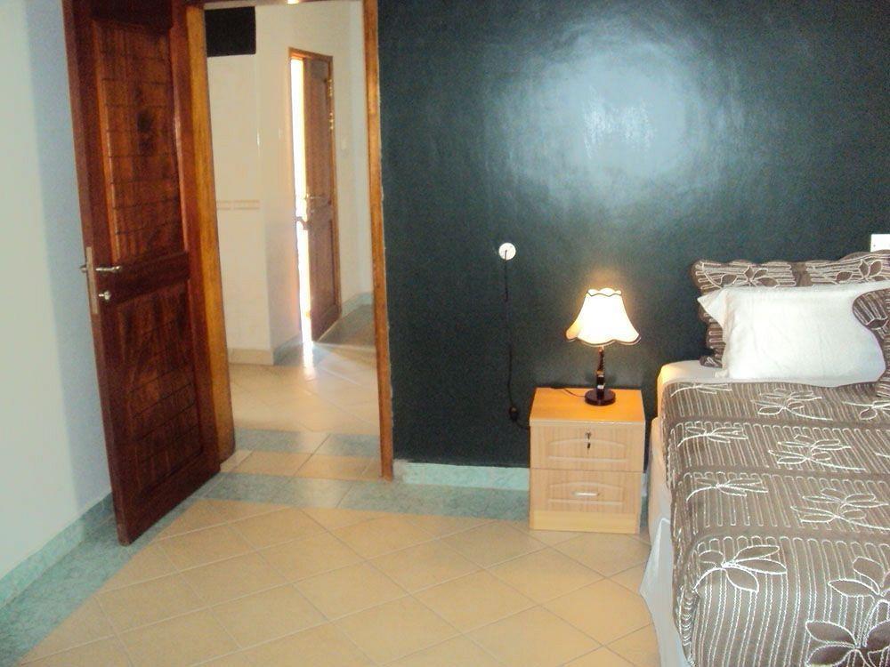 Silver Springs Hotel Kampala Esterno foto