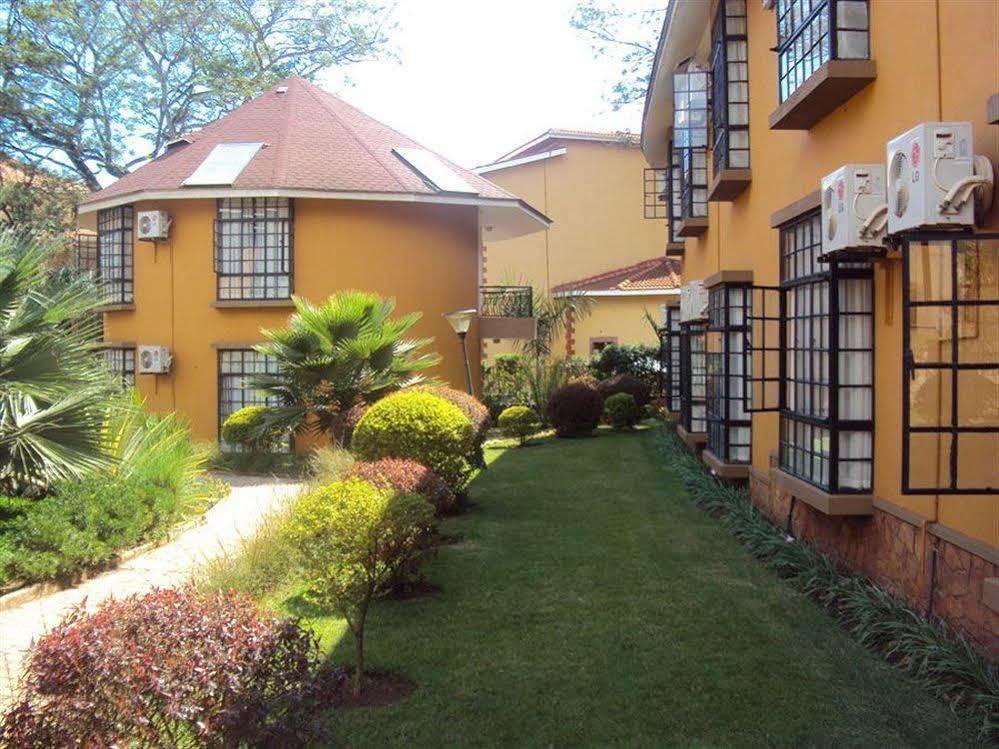 Silver Springs Hotel Kampala Esterno foto