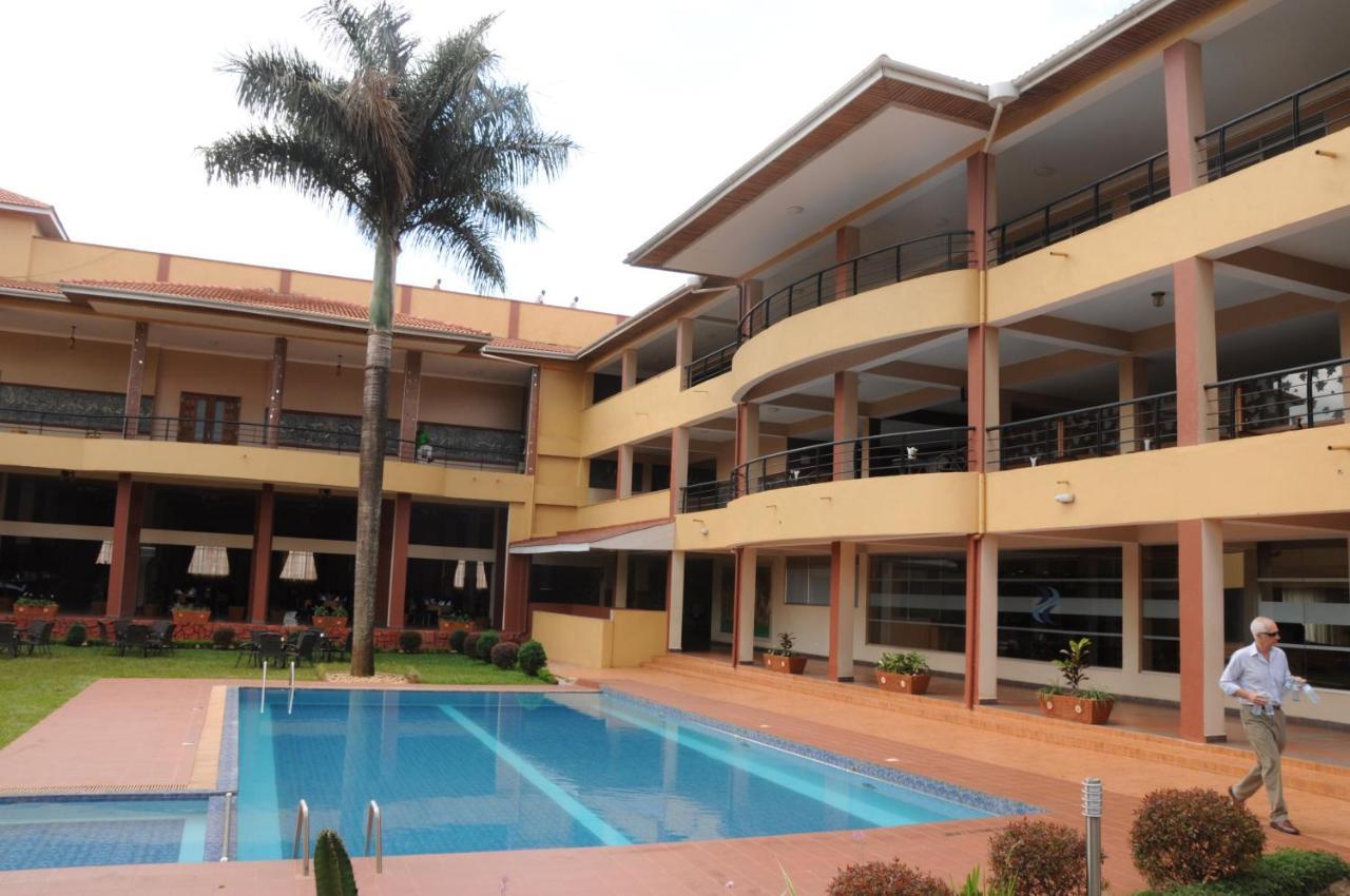 Silver Springs Hotel Kampala Esterno foto