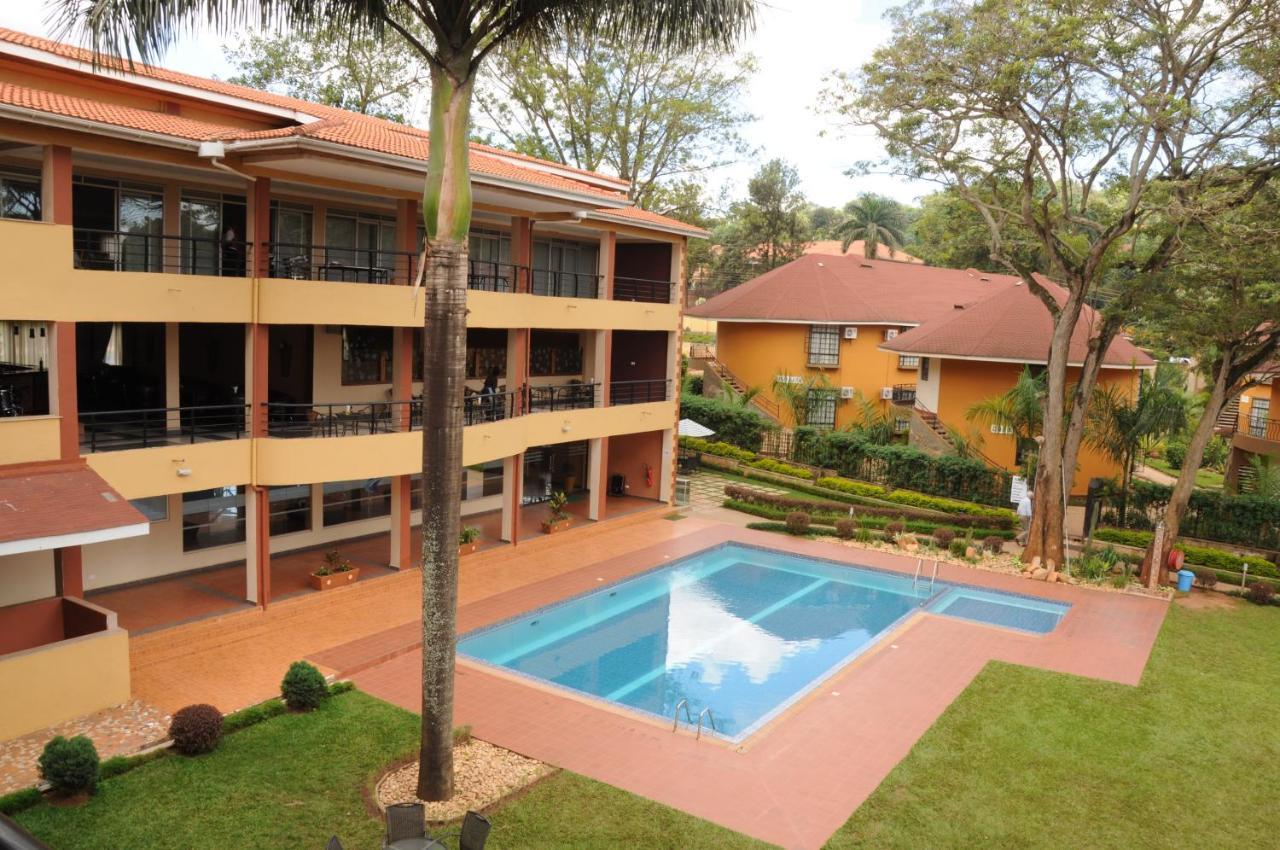 Silver Springs Hotel Kampala Esterno foto