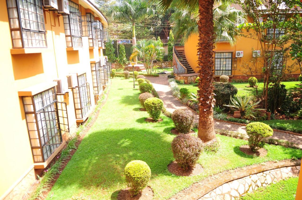 Silver Springs Hotel Kampala Esterno foto