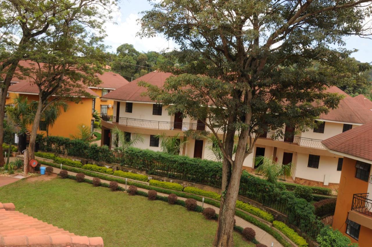 Silver Springs Hotel Kampala Esterno foto